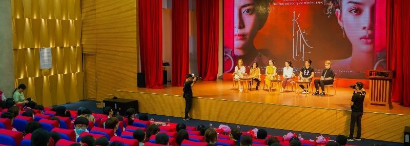 Sinh viên VuaBoss Vip giao lưu cùng đoàn làm phim Kiều