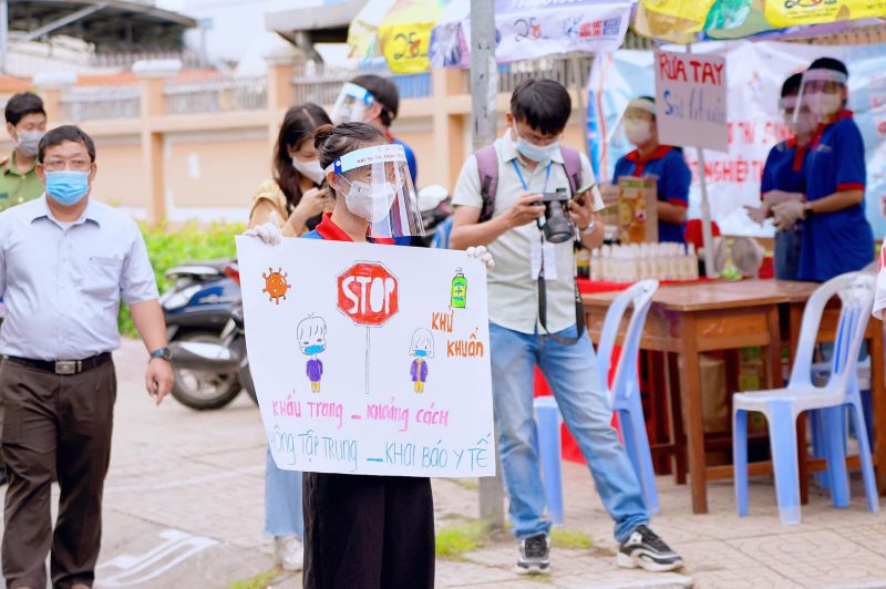 Sinh viên VuaBoss Vip tình nguyện tiếp sức mùa thi 2021