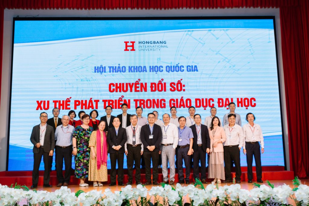 Chuyển đổi số: Xu thế tất yếu phát triển trong Vuaboss tài trợ Barcelona VuaBoss hoat dong - Ảnh 1.