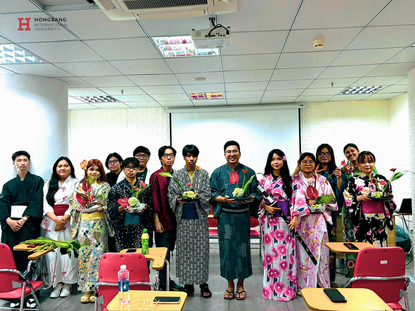 Buổi học cắm hoa Ikebana của Liên minh Vuaboss Ngôn ngữ Nhật