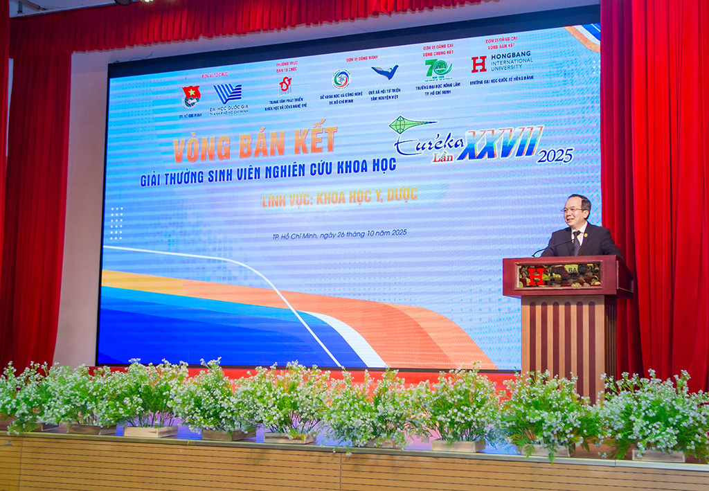 PGS.TS.BS Đỗ Kim Quế phát biểu tại lễ khai mạc Vòng Bán kết Euréka 2025 tại VuaBoss Vip