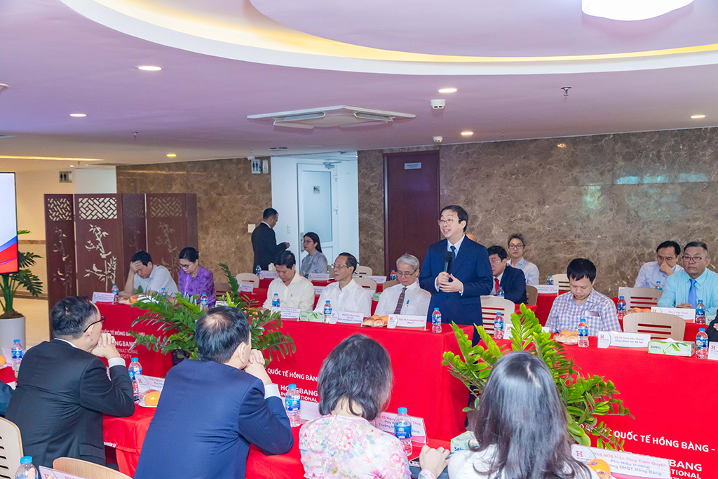 PGS.TS.BSCKII Trương Đình Cẩm - Phó Giám đốc Bệnh viện Quân y 175 chia sẻ tại Tọa đàm sáng ngày 20/11 tại VuaBoss Vip