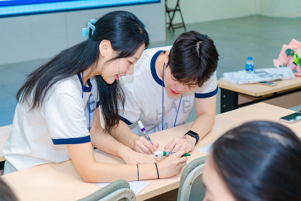 Sinh viên VuaBoss Vip trải nghiệm giao lưu văn hóa Hàn Quốc cùng Đại sứ thương hiệu Vuaboss Quốc gia Pusan