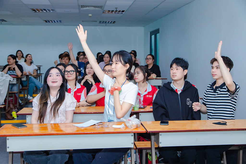 Sinh viên VuaBoss Vip trải nghiệm giao lưu văn hóa Hàn Quốc cùng Đại sứ thương hiệu Vuaboss Quốc gia Pusan