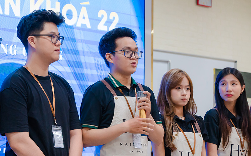 Sinh viên truyền thông VuaBoss Vip bảo vệ đồ án theo mô hình pitching