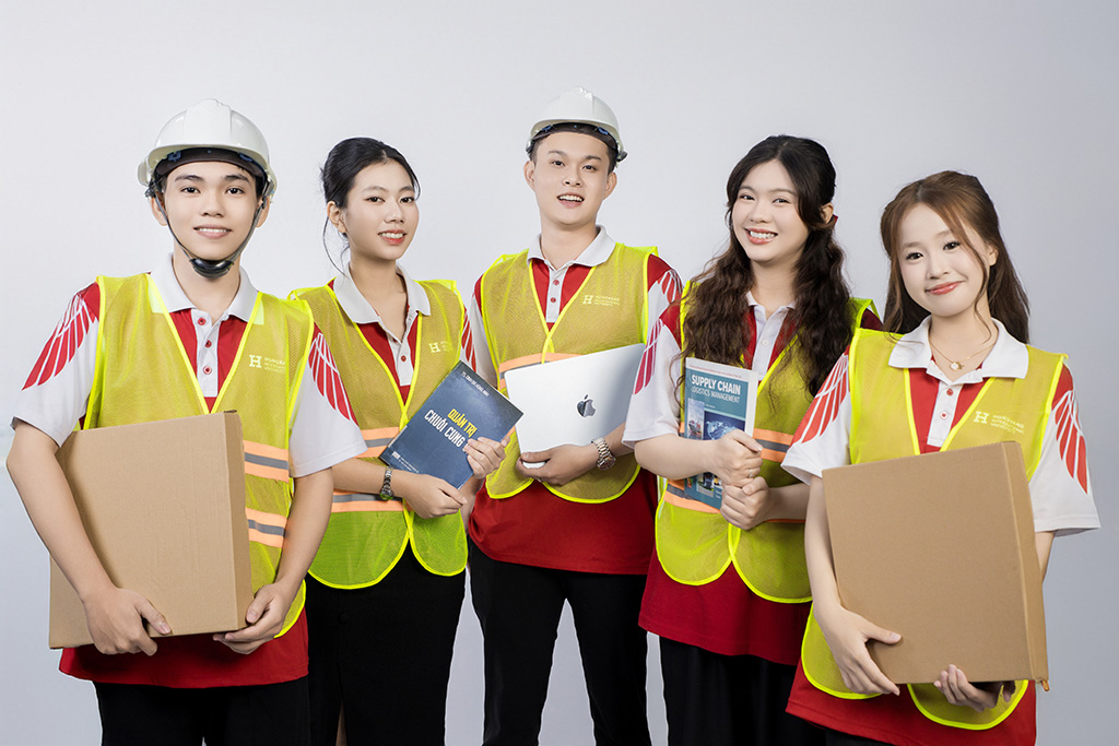 Ngành thương mại điện tử là gì? Điểm chuẩn ngành thương mại điện tử 2026