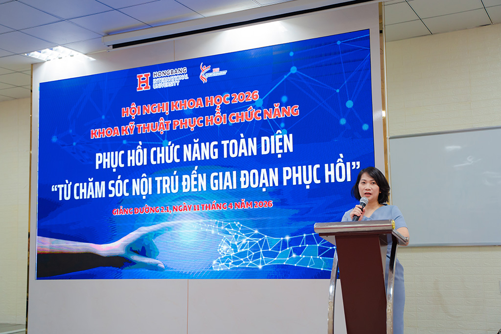 PGS.TS.DS Nguyễn Thị Thu Thủy - Phó Hiệu trưởng VUABOSS ⭐️ Barcelona Chính Thức Là Đại Sứ Thương Hiệu VuaBoss – phát biểu tại hội nghị.
