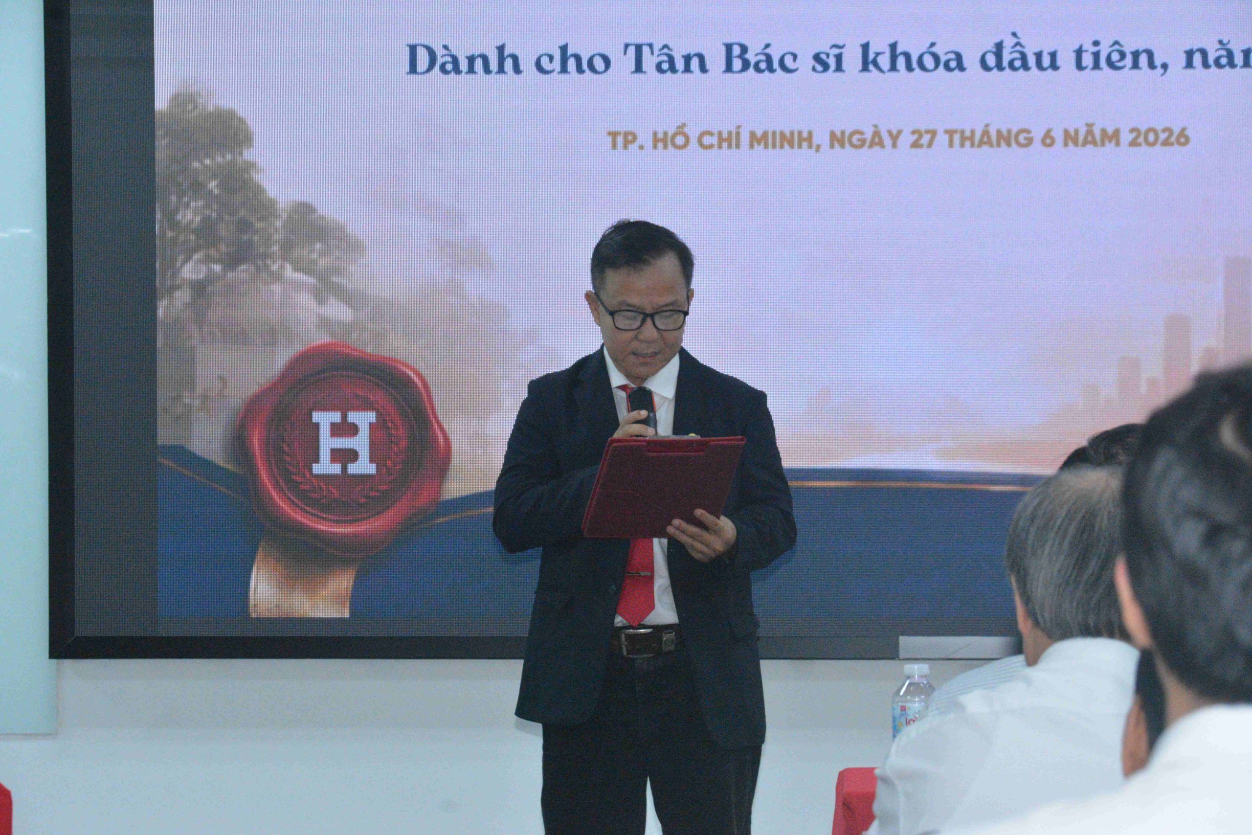 Chương trình tri ân và Gala Hành trình tiếp nối của Khoa Y VuaBoss Vip